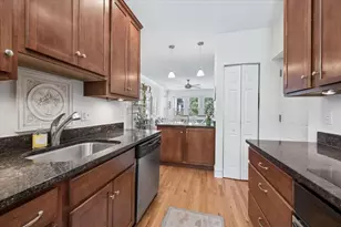 1930 W Addison St, Chicago, IL 60613 - Photo 8