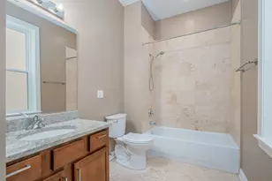 2335 W Iowa St, Chicago, IL 60622 - Photo 14