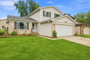 6780 Redwing Dr, Woodridge, IL 60517 - Photo 1