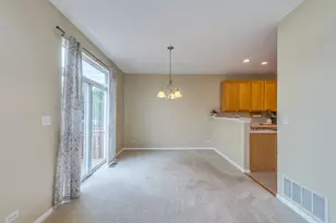 321 Grand Ridge Rd, Saint Charles, IL 60175 - Photo 10