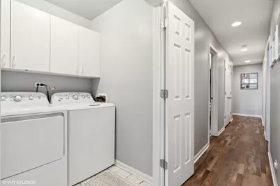 3233 N Racine Avenue #1, Chicago, IL 60657 - Photo 32