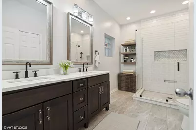 3233 N Racine Avenue #1, Chicago, IL 60657 - Photo 14