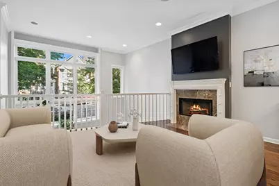 3233 N Racine Avenue #1, Chicago, IL 60657 - Photo 2