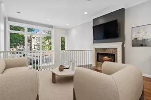 3233 N Racine Ave, Chicago, IL 60657 - Photo 2