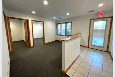 755 McArdle Drive #E, Crystal Lake, IL 60014 - Photo 4