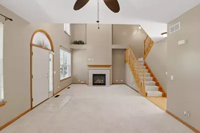 2014 Peterson Place, Batavia, IL 60510 - Photo 4