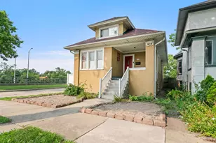 919 S Highland Ave, Oak Park, IL 60304 - Photo 2