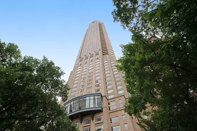 800 N Michigan Avenue #4201, Chicago, IL 60611 - Photo 1