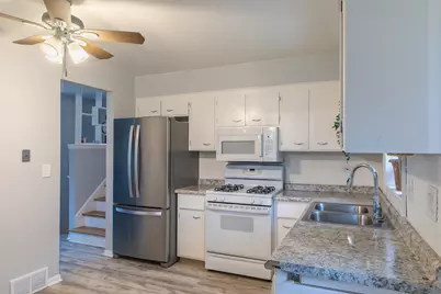 2201 Pine Street, Des Plaines, IL 60018 - Photo 8