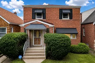 10231 S Rhodes Ave, Chicago, IL 60628 - Photo 1