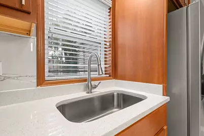 10231 S Rhodes Avenue, Chicago, IL 60628 - Photo 10