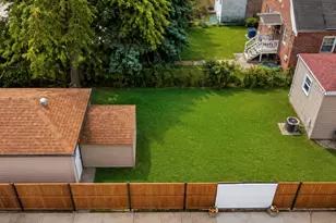 10231 S Rhodes Ave, Chicago, IL 60628 - Photo 26