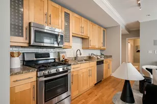 1856 N Sawyer Ave, Chicago, IL 60647 - Photo 8