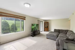 508 Waters Edge Dr, McHenry, IL 60050 - Photo 4