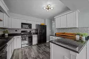 2134 Aberdeen Ct, Hanover Park, IL 60133 - Photo 6