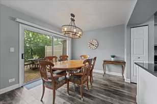 2134 Aberdeen Ct, Hanover Park, IL 60133 - Photo 4