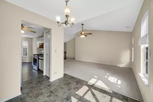 1914 Quaker Hollow Ln, Streamwood, IL 60107 - Photo 10