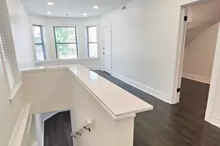 3023 W Wellington Ave, Chicago, IL 60618 - Photo 14