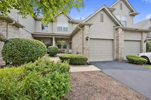 9135 Mansfield Dr, Tinley Park, IL 60487 - Photo 2