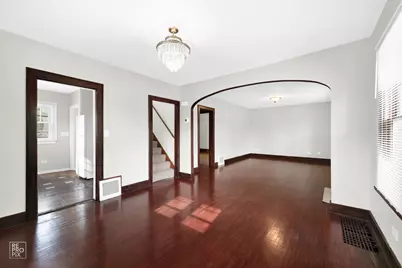 1009 Prairie Street, Aurora, IL 60506 - Photo 2