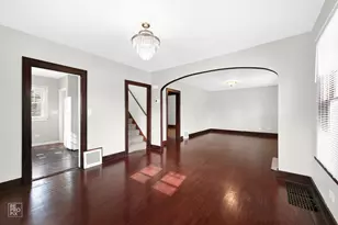 1009 Prairie St, Aurora, IL 60506 - Photo 2