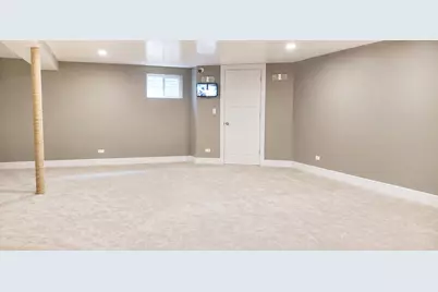 1915 N Chestnut Avenue, Arlington Heights, IL 60004 - Photo 12