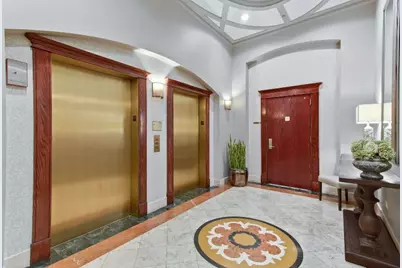 230 W Division Street #1404, Chicago, IL 60610 - Photo 2
