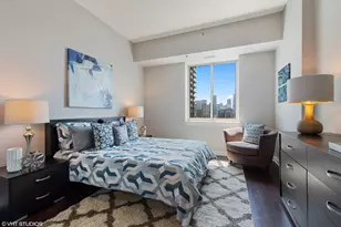 230 W Division St, Chicago, IL 60610 - Photo 8