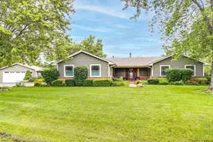 717 Roberts Rd, Winthrop Harbor, IL 60096 - Photo 2