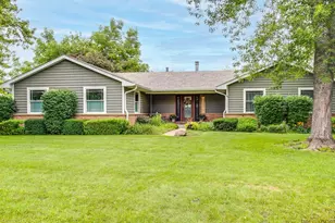 717 Roberts Rd, Winthrop Harbor, IL 60096 - Photo 1