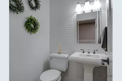 717 Roberts Road, Winthrop Harbor, IL 60096 - Photo 22