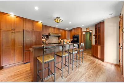 510 W Prairie Avenue, Wheaton, IL 60187 - Photo 12