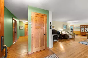 510 W Prairie Ave, Wheaton, IL 60187 - Photo 8