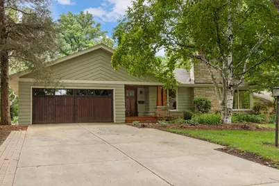 510 W Prairie Avenue, Wheaton, IL 60187 - Photo 2
