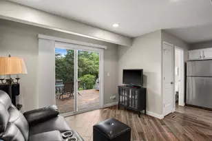 13 Dumbarton Oaks Pl, Elgin, IL 60123 - Photo 12