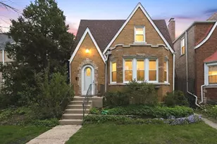 5919 N Bernard St, Chicago, IL 60659 - Photo 1