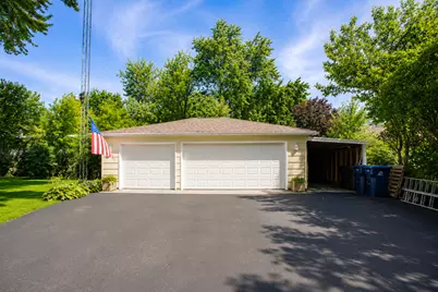 3006 S Elder Lane, Holiday Hills, IL 60051 - Photo 2
