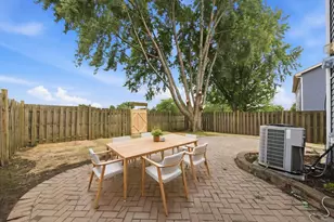 1140 Brunswick Ln, Aurora, IL 60504 - Photo 20