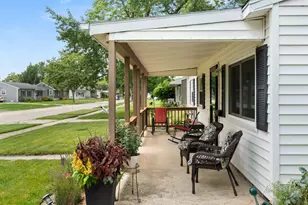621 Fairlane Ave, Dekalb, IL 60115 - Photo 4
