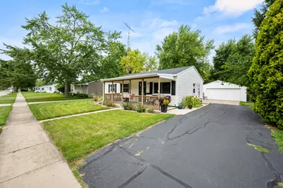 621 Fairlane Avenue, Dekalb, IL 60115 - Photo 2