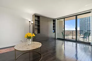 3660 N Lake Shore Dr, Chicago, IL 60613 - Photo 2