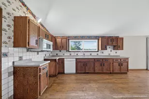 18817 W Union Rd, Union, IL 60180 - Photo 8