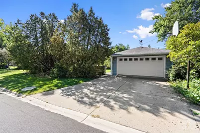 100 S Wisconsin Avenue, Addison, IL 60101 - Photo 20