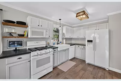 1212 Dean Street, Saint Charles, IL 60174 - Photo 8