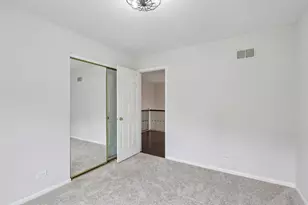 18106 W Hampshire Dr, Gurnee, IL 60031 - Photo 30