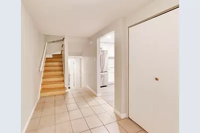2117 E Gregory Street, Arlington Heights, IL 60004 - Photo 2