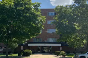 205 W Miner St, Arlington Heights, IL 60005 - Photo 2