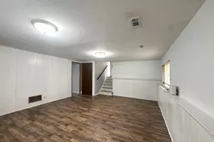 643 N Iowa Ave, Villa Park, IL 60181 - Photo 4