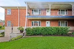 1445 West Touhy Avenue, Park Ridge, IL 60068 - Photo 1
