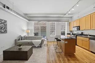 1919 S Michigan Ave, Chicago, IL 60616 - Photo 2